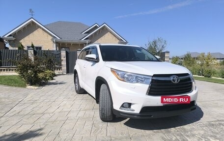 Toyota Highlander III, 2013 год, 3 850 000 рублей, 4 фотография