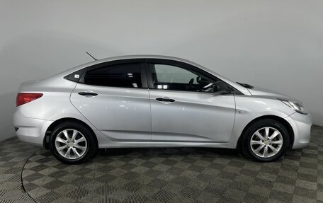 Hyundai Solaris II рестайлинг, 2013 год, 800 000 рублей, 4 фотография