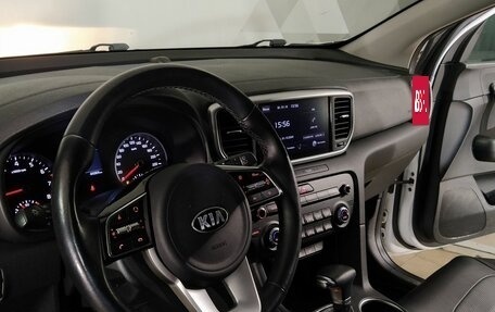 KIA Sportage IV рестайлинг, 2021 год, 2 590 000 рублей, 11 фотография