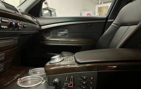 BMW 7 серия, 2004 год, 1 199 000 рублей, 19 фотография