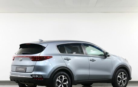 KIA Sportage IV рестайлинг, 2020 год, 2 395 000 рублей, 2 фотография