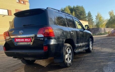 Toyota Land Cruiser 200, 2014 год, 3 300 000 рублей, 2 фотография