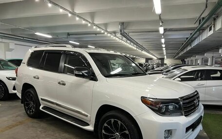 Toyota Land Cruiser 200, 2014 год, 4 499 000 рублей, 14 фотография