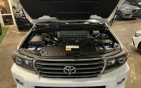 Toyota Land Cruiser 200, 2014 год, 4 499 000 рублей, 19 фотография