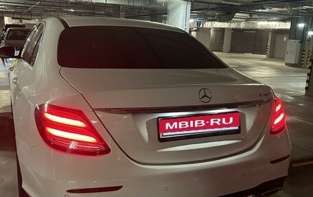 Mercedes-Benz E-Класс, 2020 год, 4 100 000 рублей, 3 фотография