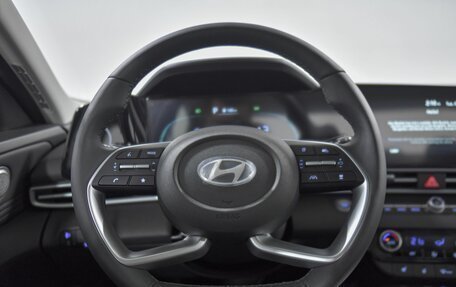 Hyundai Elantra, 2024 год, 2 670 000 рублей, 10 фотография