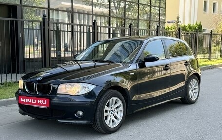 BMW 1 серия, 2005 год, 690 000 рублей, 3 фотография