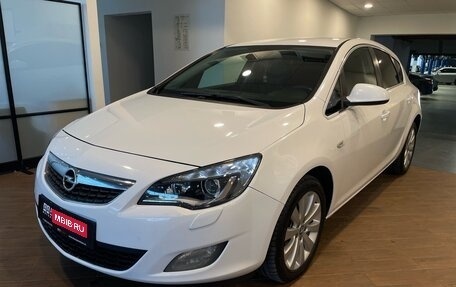 Opel Astra J, 2011 год, 790 000 рублей, 1 фотография