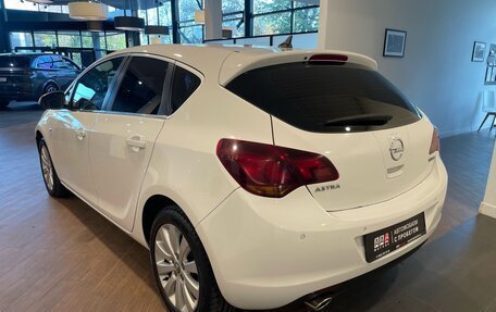 Opel Astra J, 2011 год, 790 000 рублей, 4 фотография