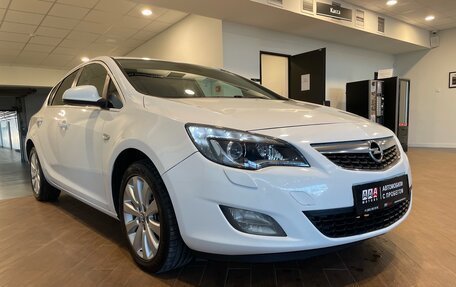 Opel Astra J, 2011 год, 790 000 рублей, 9 фотография