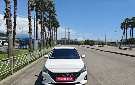 Hyundai Solaris II рестайлинг, 2020 год, 1 740 000 рублей, 4 фотография