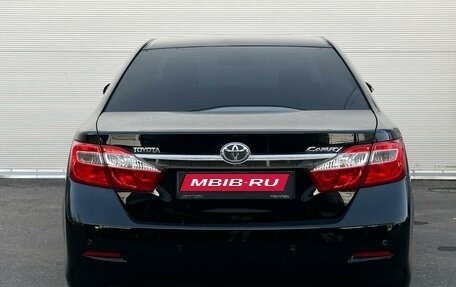 Toyota Camry, 2014 год, 1 870 000 рублей, 4 фотография