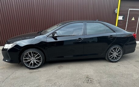 Toyota Camry, 2017 год, 2 300 000 рублей, 7 фотография