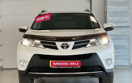 Toyota RAV4, 2015 год, 2 400 000 рублей, 2 фотография