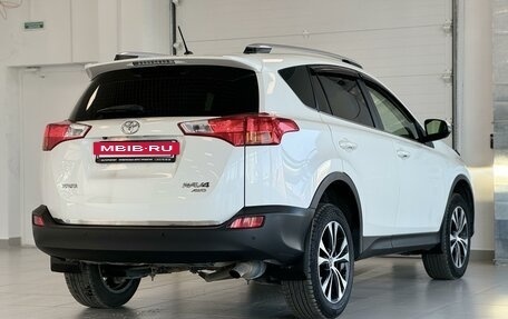 Toyota RAV4, 2015 год, 2 400 000 рублей, 4 фотография