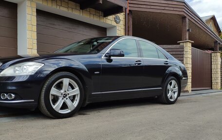 Mercedes-Benz S-Класс, 2009 год, 2 150 000 рублей, 2 фотография