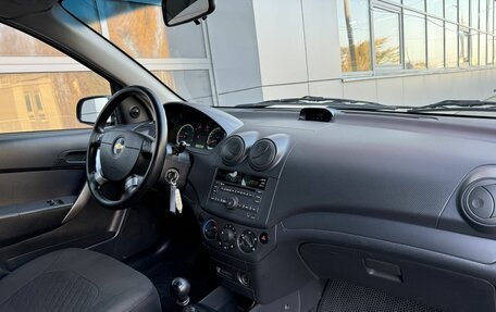 Chevrolet Aveo III, 2010 год, 555 555 рублей, 10 фотография