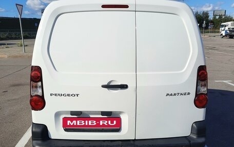 Peugeot Partner II рестайлинг 2, 2014 год, 940 000 рублей, 8 фотография