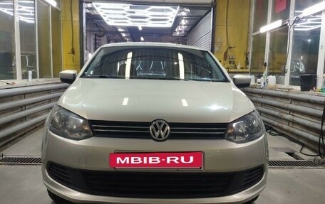 Volkswagen Polo VI (EU Market), 2015 год, 1 250 000 рублей, 23 фотография