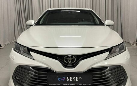 Toyota Camry, 2019 год, 2 600 000 рублей, 1 фотография