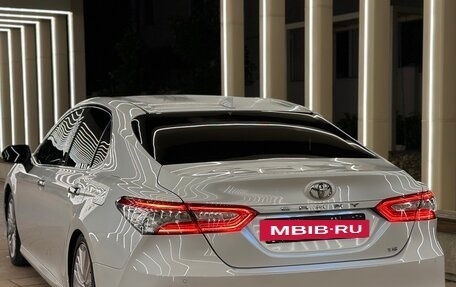 Toyota Camry, 2019 год, 3 200 000 рублей, 7 фотография