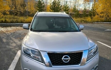 Nissan Pathfinder, 2015 год, 2 250 000 рублей, 4 фотография