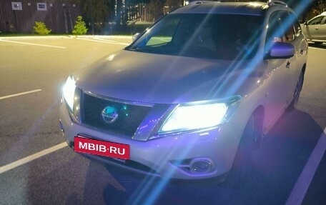 Nissan Pathfinder, 2015 год, 2 250 000 рублей, 17 фотография