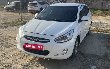 Hyundai Solaris II рестайлинг, 2013 год, 1 180 000 рублей, 2 фотография