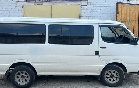 Toyota HiAce H100, 2003 год, 880 000 рублей, 4 фотография