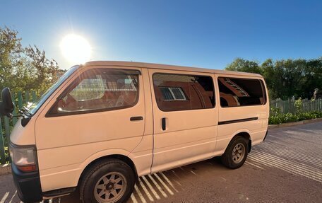 Toyota HiAce H100, 2003 год, 880 000 рублей, 10 фотография