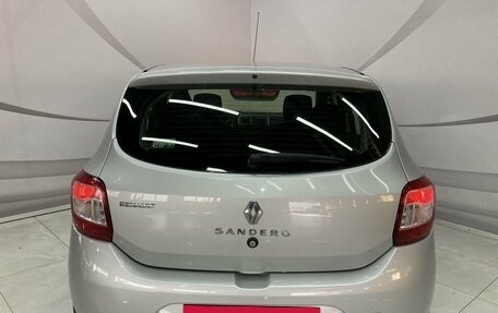 Renault Sandero II рестайлинг, 2014 год, 858 000 рублей, 6 фотография