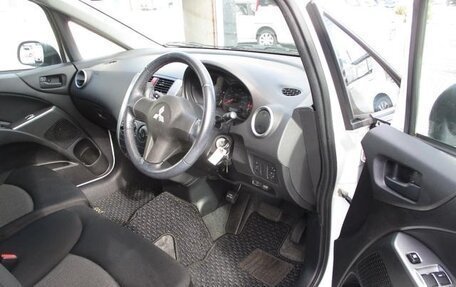 Mitsubishi Colt VI рестайлинг, 2011 год, 700 000 рублей, 19 фотография