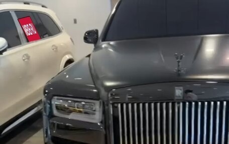 Rolls-Royce Cullinan, 2021 год, 39 000 000 рублей, 2 фотография