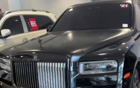 Rolls-Royce Cullinan, 2021 год, 39 000 000 рублей, 3 фотография