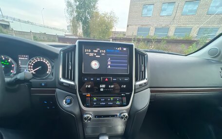 Toyota Land Cruiser 200, 2016 год, 5 600 000 рублей, 17 фотография