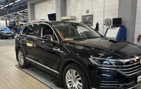 Volkswagen Touareg III, 2019 год, 5 690 000 рублей, 5 фотография