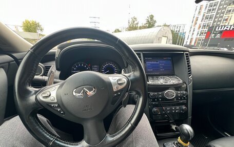 Infiniti QX70, 2017 год, 3 500 000 рублей, 8 фотография