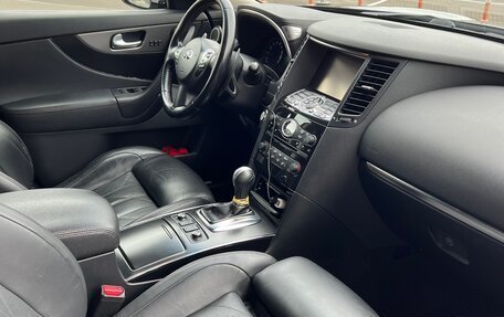 Infiniti QX70, 2017 год, 3 500 000 рублей, 11 фотография