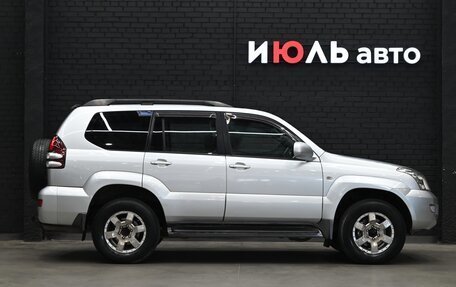 Toyota Land Cruiser Prado 120 рестайлинг, 2006 год, 2 750 000 рублей, 8 фотография