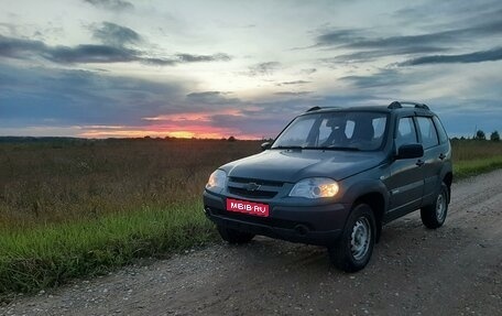 Chevrolet Niva I рестайлинг, 2012 год, 550 000 рублей, 1 фотография