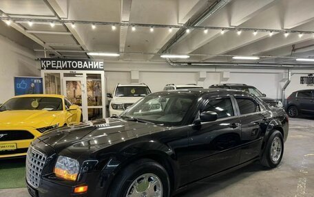 Chrysler 300C II, 2005 год, 1 499 000 рублей, 6 фотография