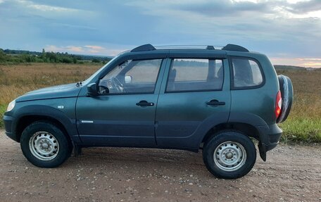 Chevrolet Niva I рестайлинг, 2012 год, 550 000 рублей, 3 фотография