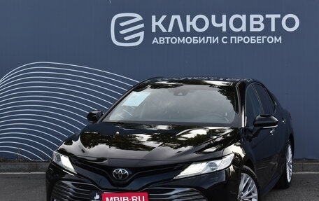 Toyota Camry, 2019 год, 2 850 000 рублей, 1 фотография