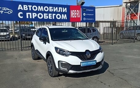 Renault Kaptur I рестайлинг, 2019 год, 1 645 000 рублей, 2 фотография