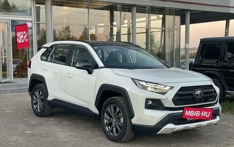 Toyota RAV4, 2024 год, 3 820 000 рублей, 4 фотография