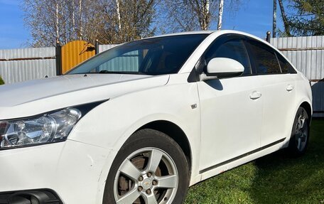 Chevrolet Cruze II, 2011 год, 650 000 рублей, 4 фотография