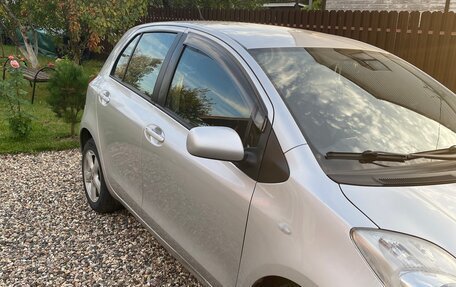 Toyota Yaris III рестайлинг, 2007 год, 600 000 рублей, 10 фотография