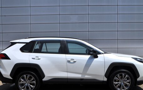 Toyota RAV4, 2024 год, 4 550 000 рублей, 14 фотография