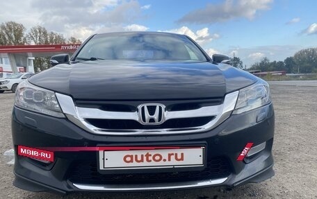 Honda Accord IX рестайлинг, 2013 год, 2 100 000 рублей, 2 фотография