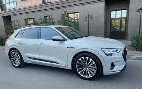 Audi e-tron I, 2020 год, 5 750 000 рублей, 9 фотография